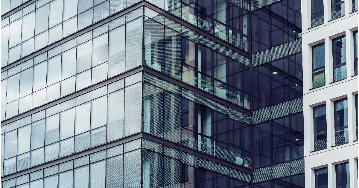 Choosing the Right Window Tint for Your Office: A Comprehensive Guide